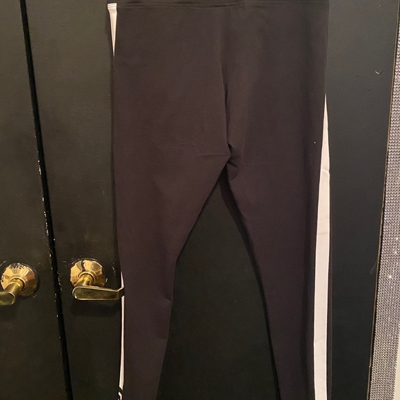 Love pink leggings - Picture 4 of 5